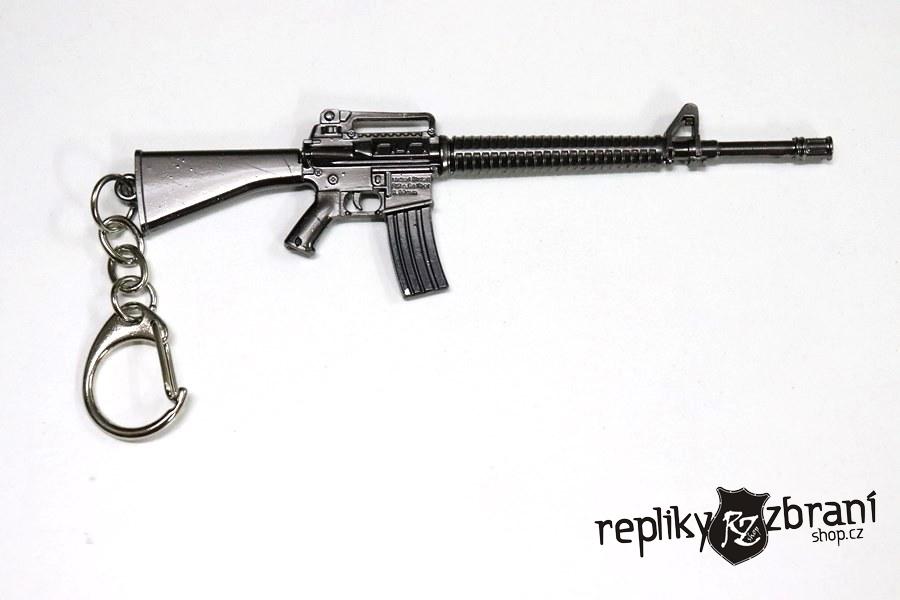 Přívěšek na klíče M16A2