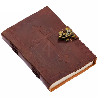 Zápisník s vyraženým keltským křížem na kožených deskách